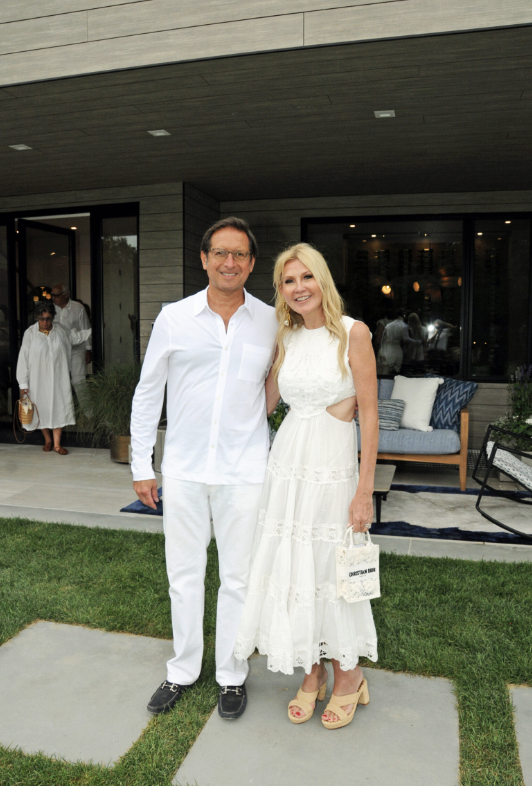 what to wear white party, Holiday House Hampton Designer Showhouse. 